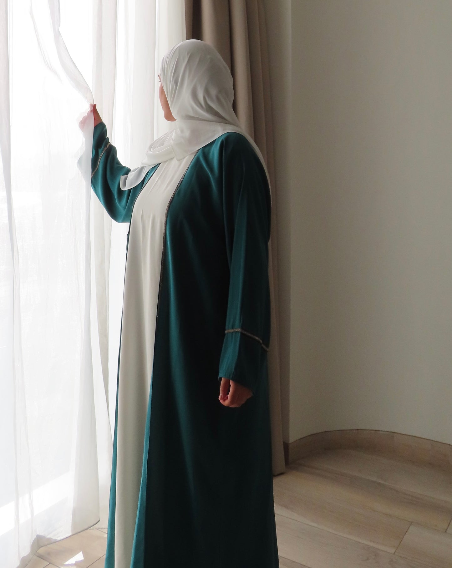 Dubai Abaya