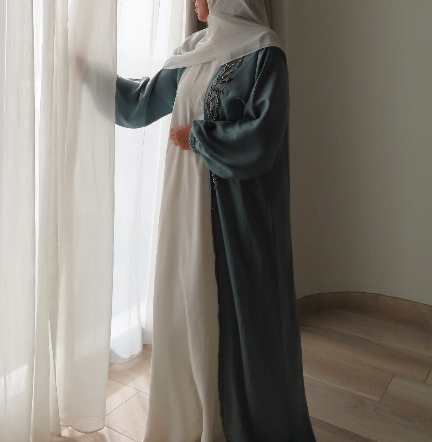 Dubai Abaya