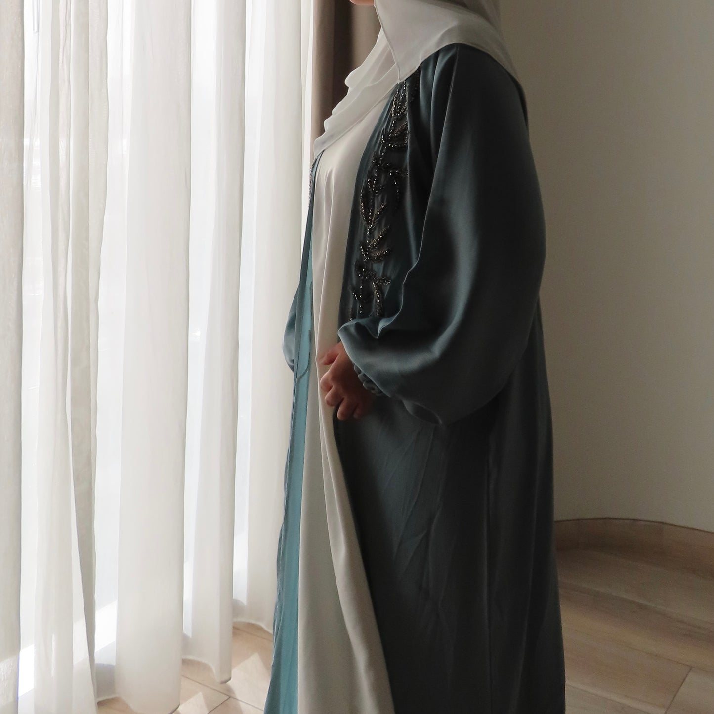 Dubai Abaya
